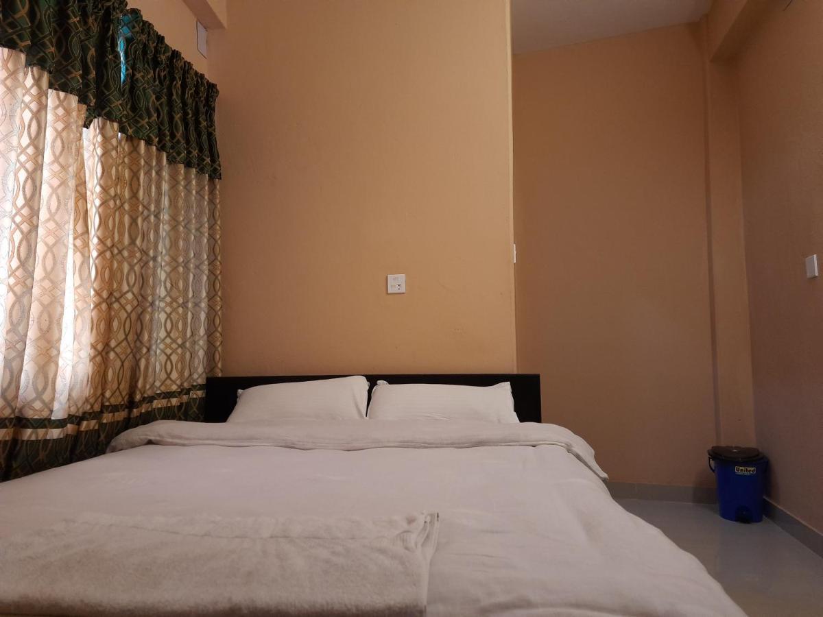 Hotel Eagle Zone 포카라 외부 사진