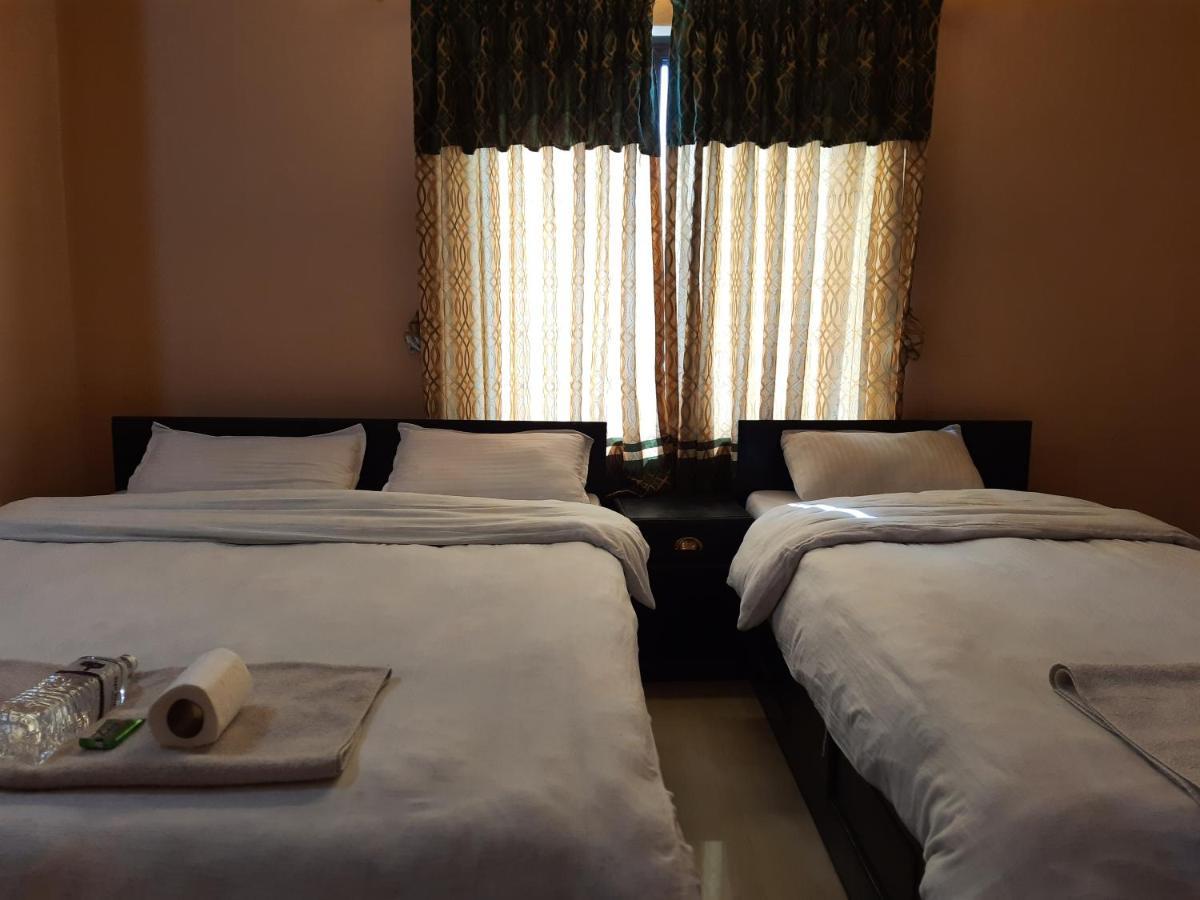 Hotel Eagle Zone 포카라 외부 사진