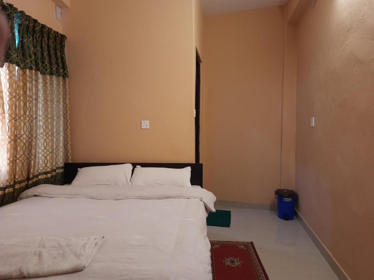 Hotel Eagle Zone 포카라 외부 사진