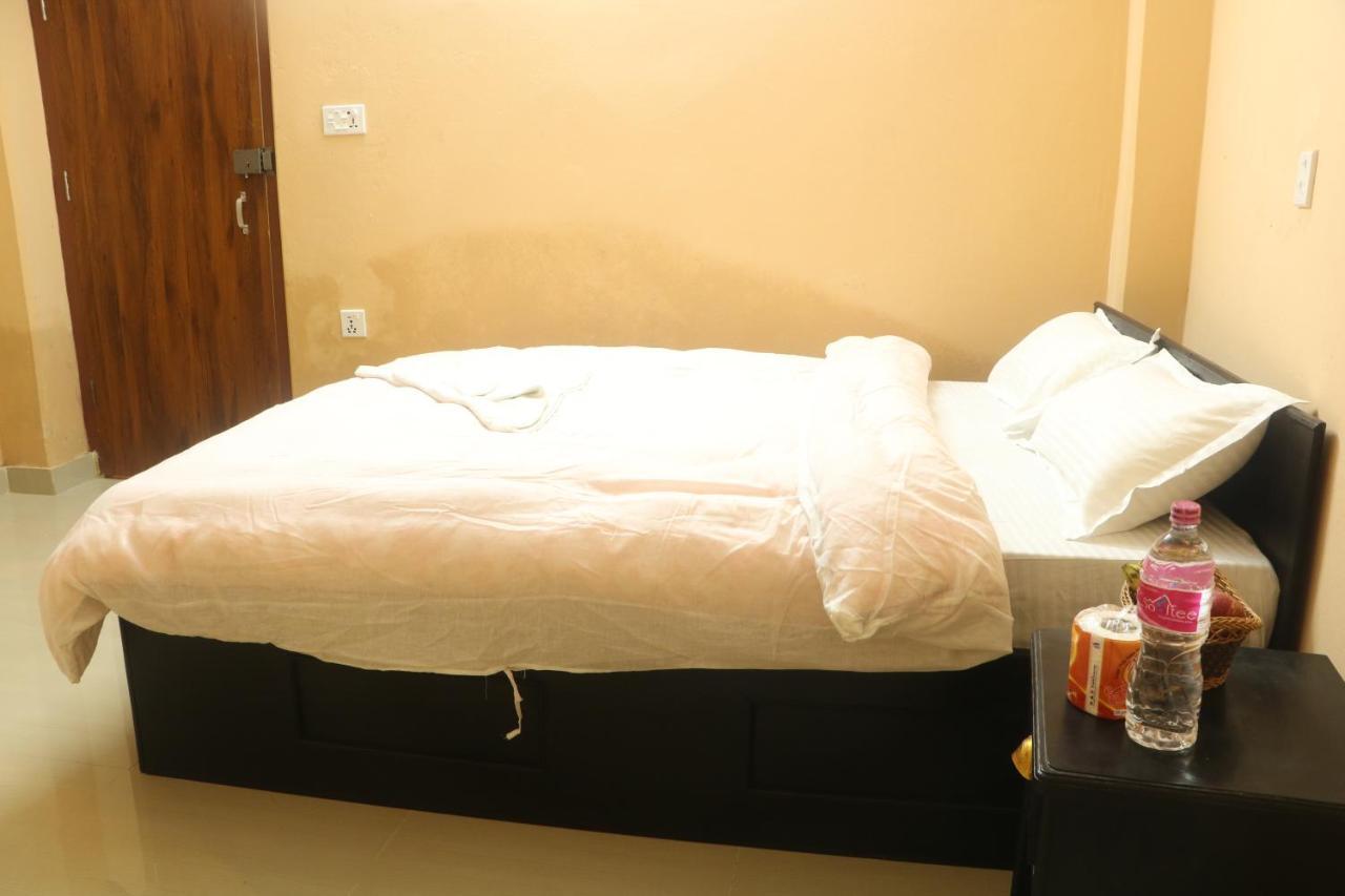 Hotel Eagle Zone 포카라 외부 사진
