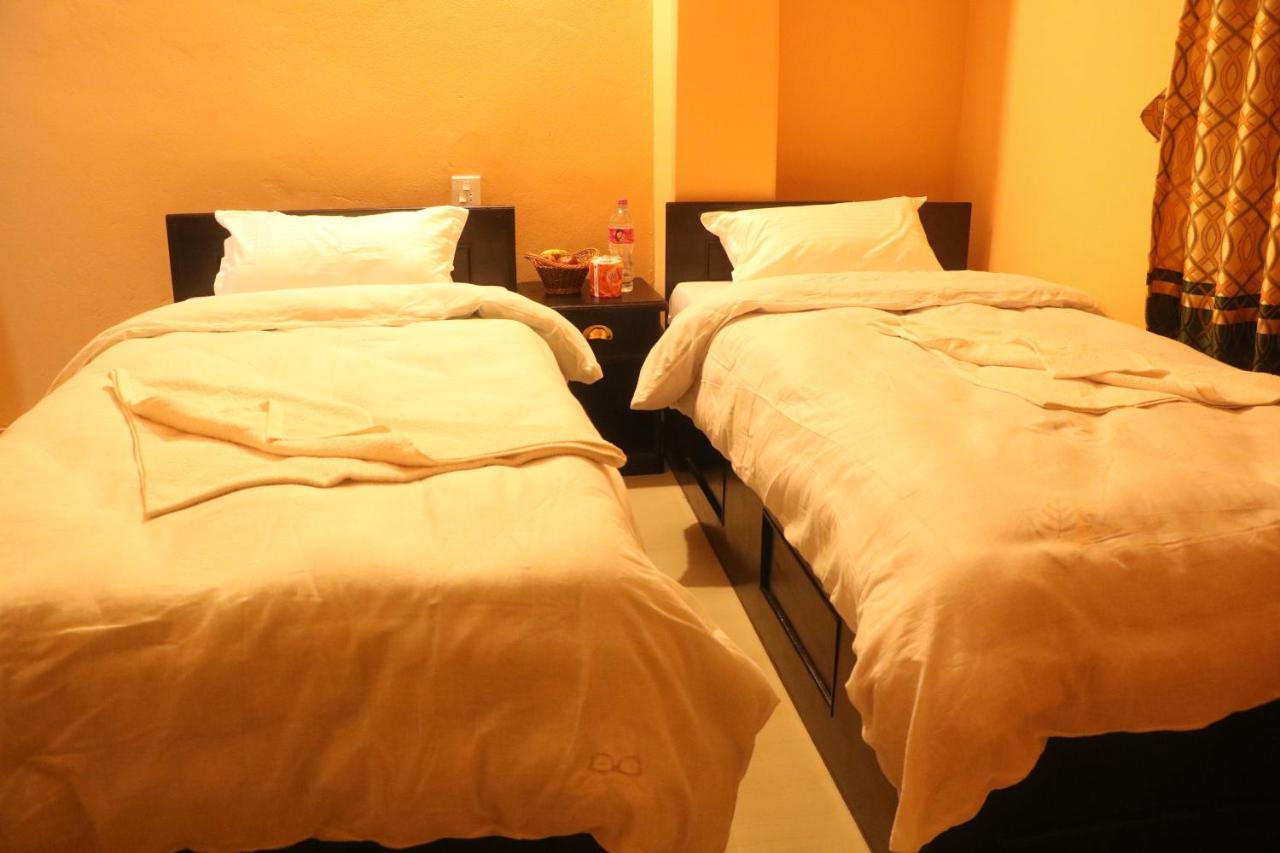 Hotel Eagle Zone 포카라 외부 사진