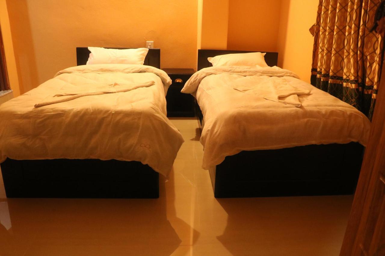 Hotel Eagle Zone 포카라 외부 사진
