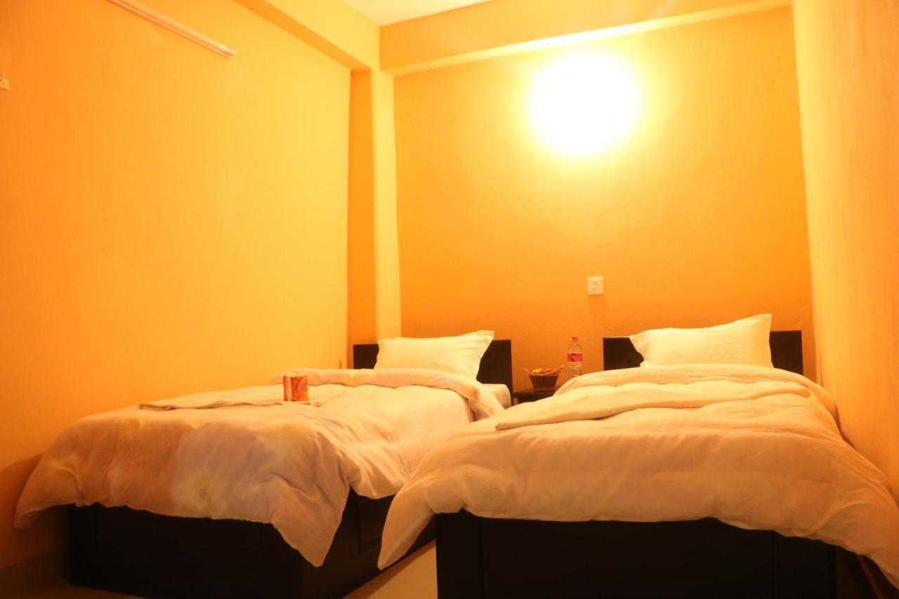 Hotel Eagle Zone 포카라 외부 사진